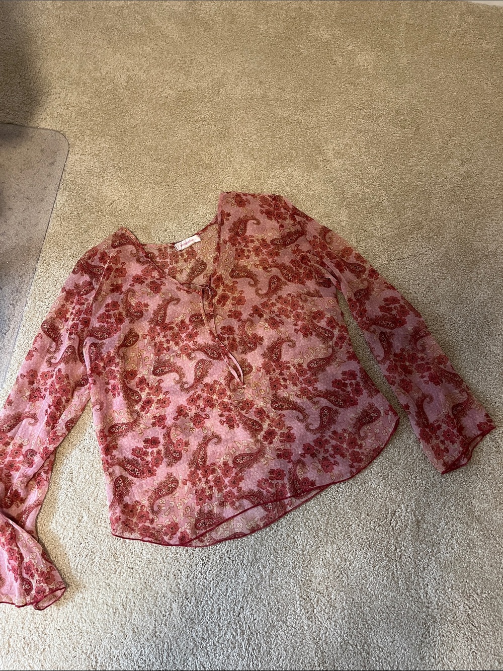 Xhilaration Pink Paisley Floral Sheer Long-Sleeve Tie V-Neck Blouse